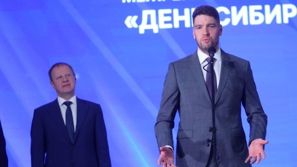Более 350 компаний-участников, свыше 700 образцов техники и тысячи гостей – в Алтайском крае стартовал агрофорум «День Сибирского поля» Фото №3