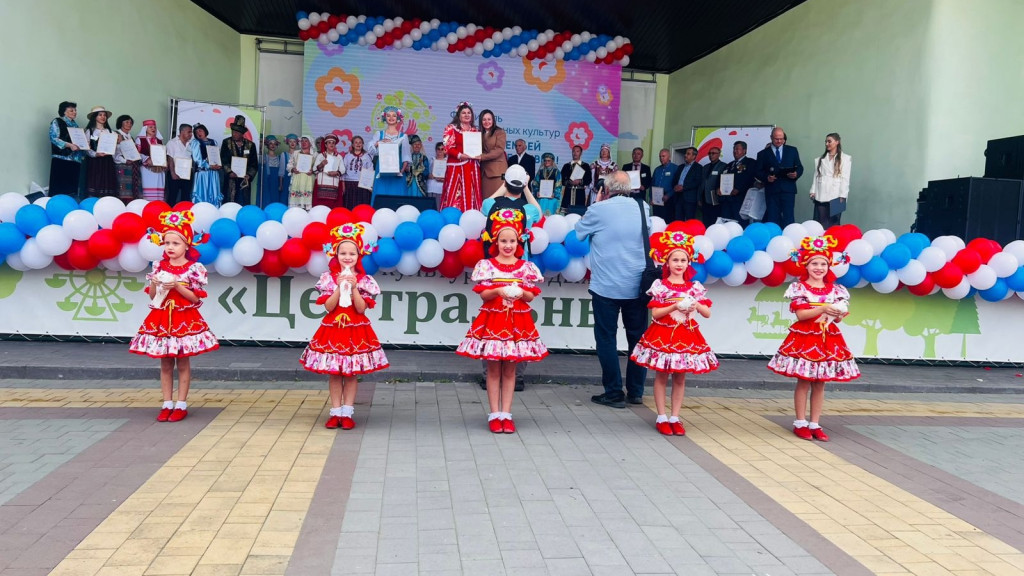 Фото: ассамблея народов России Алтайский край.