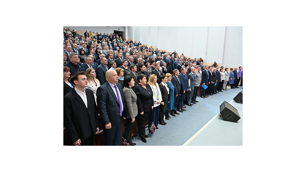 Александр Романенко: Региону нужно определиться с передачей полномочий муниципалитетам Фото №1