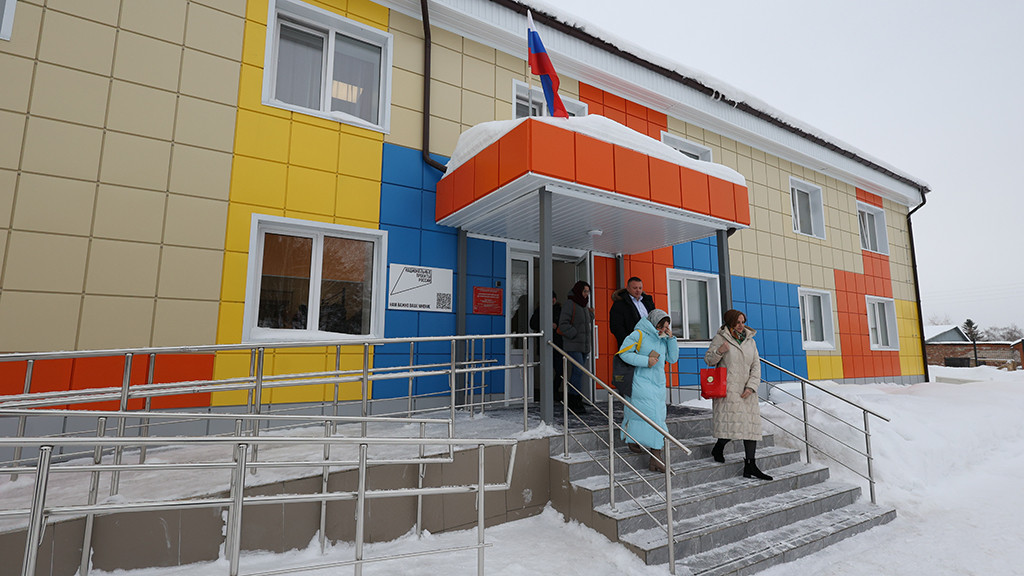 В Косихе торжественно открыли после капитального ремонта районную ДШИ Фото №4