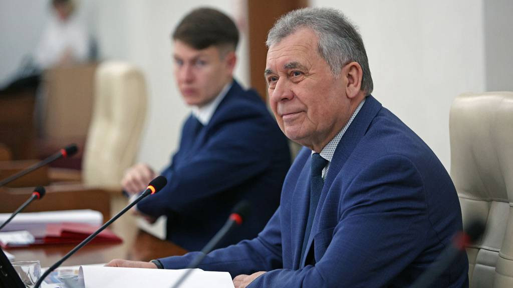 Александр Романенко поздравил жителей Алтайского края с Новым годом Фото №1