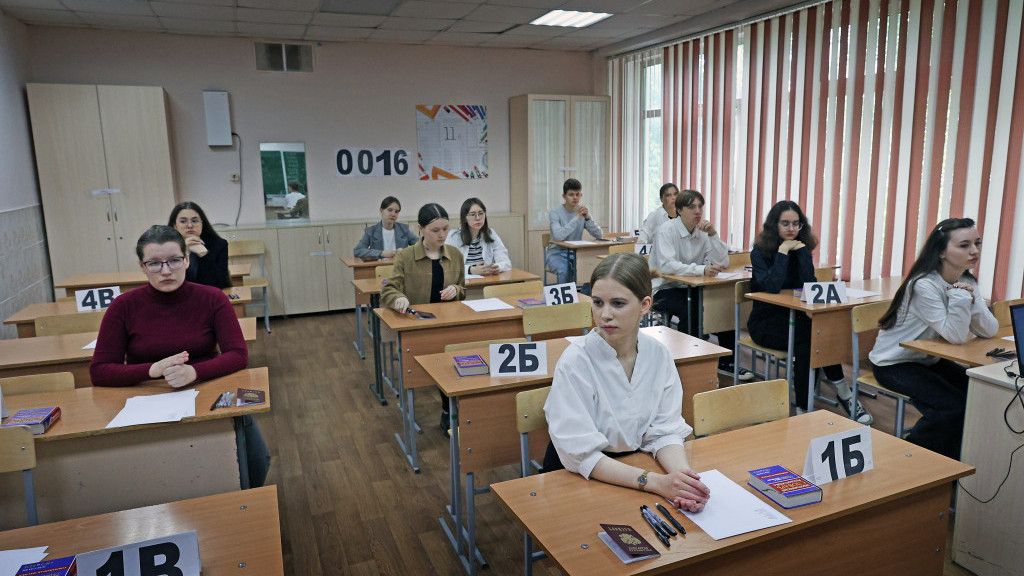 В 2026 году школьники, не сдавшие ГИА, смогут получить рабочую профессию бесплатно Фото №1