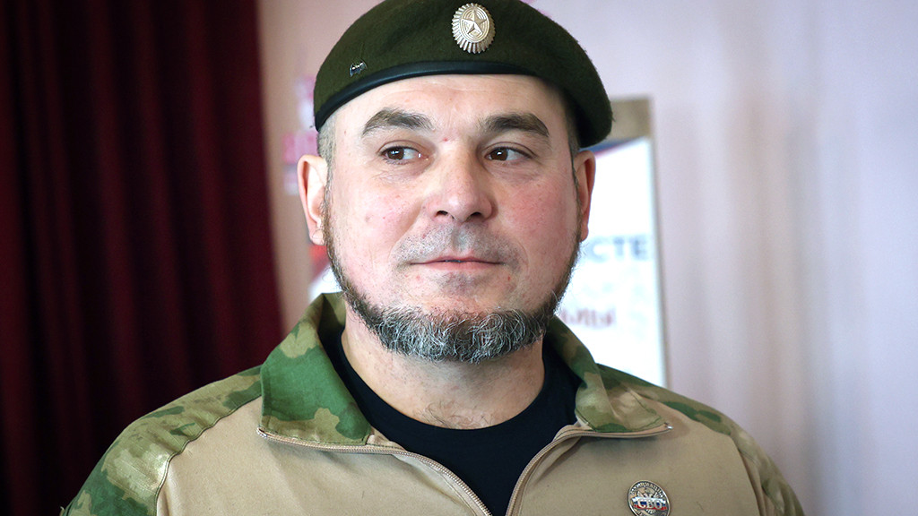 Ветеран СВО рассказал алтайским студентам, почему важно не падать духом Фото №1