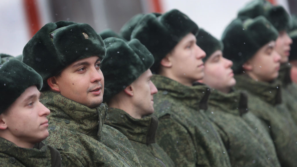 «Вы можете все!»: 23 февраля женщины-депутаты записали видеопоздравление барнаульским мужчинам Фото №1