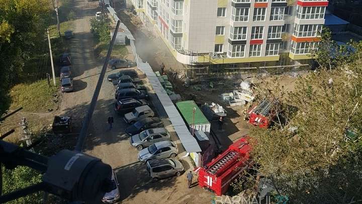 Строящийся 16-этажный дом горел в Барнауле. Подробности Фото №1