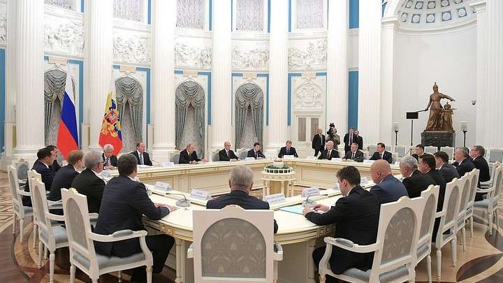 Губернатор Виктор Томенко принял участие во встрече с президентом Фото №1