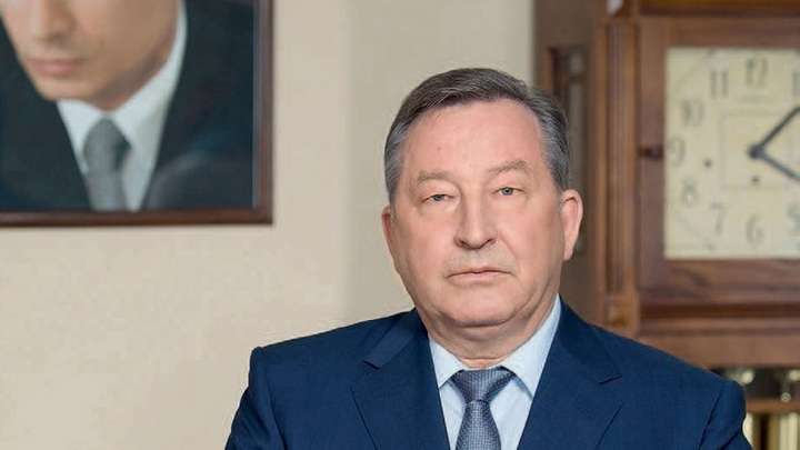 Александр Карлин получил удостоверение сенатора Фото №1