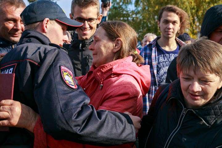 Курсанты Барнаульского юридического института приняли присягу 29 сентября Фото №4