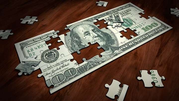Информацию об отказе России от доллара опровергли Фото №1