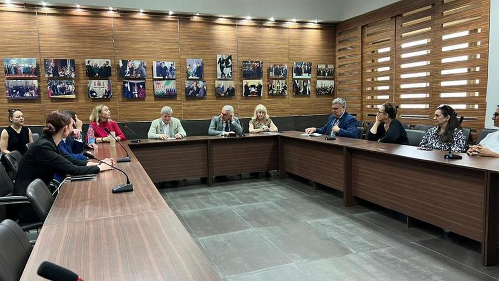Фото департамента Администрации Губернатора и Правительства Алтайского края по внешним связям и протоколу фото