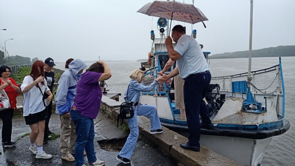 Фото: Наталья Исаева / Дождь не помешал посмотреть на город во время речной прогулки фото