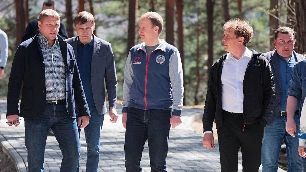 Губернатор Алтайского края оценил готовность объектов туротрасли к началу летнего сезона Фото №2