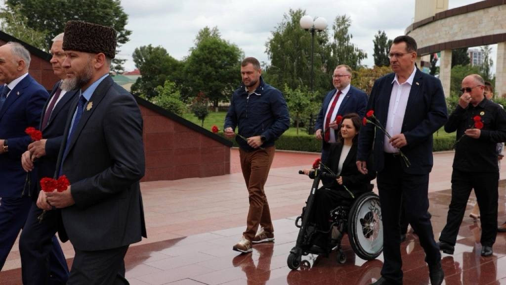 Делегация Общественной палаты Алтайского края работает в Чечне Фото №2