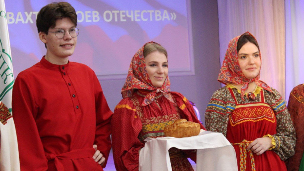 Известный космонавт встретился со студентами из Алтайского края Фото №5