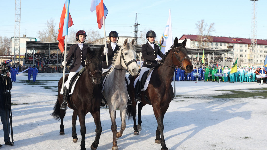 В Бийске состоялось торжественное открытие XI зимней олимпиады городов Алтая Фото №6