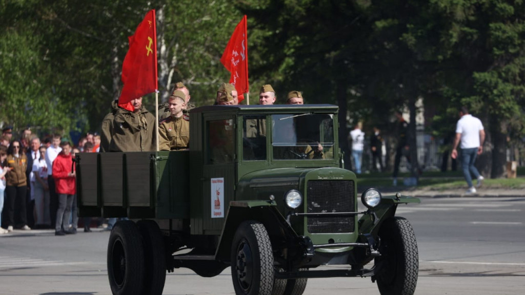 Виктор Томенко: «День Победы в Великой Отечественной войне – священный для каждого из нас праздник» Фото №4