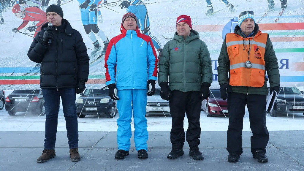 В Барнауле в 82-й раз стартовали лыжные эстафеты на призы «Алтайской правды» Фото №3