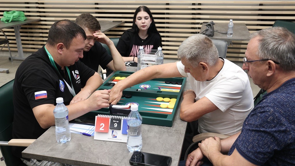 В Барнауле впервые состоялся чемпионат Сибири и Дальнего Востока по коротким нардам Фото №11